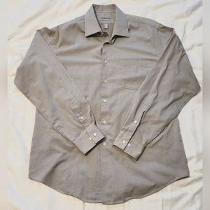 Van Heusen Fitted Dress Shirt - 16.5 Neck - 34/35 Sleeves